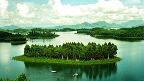 Vẻ đẹp Hồ Thác Bà - Yên Bái